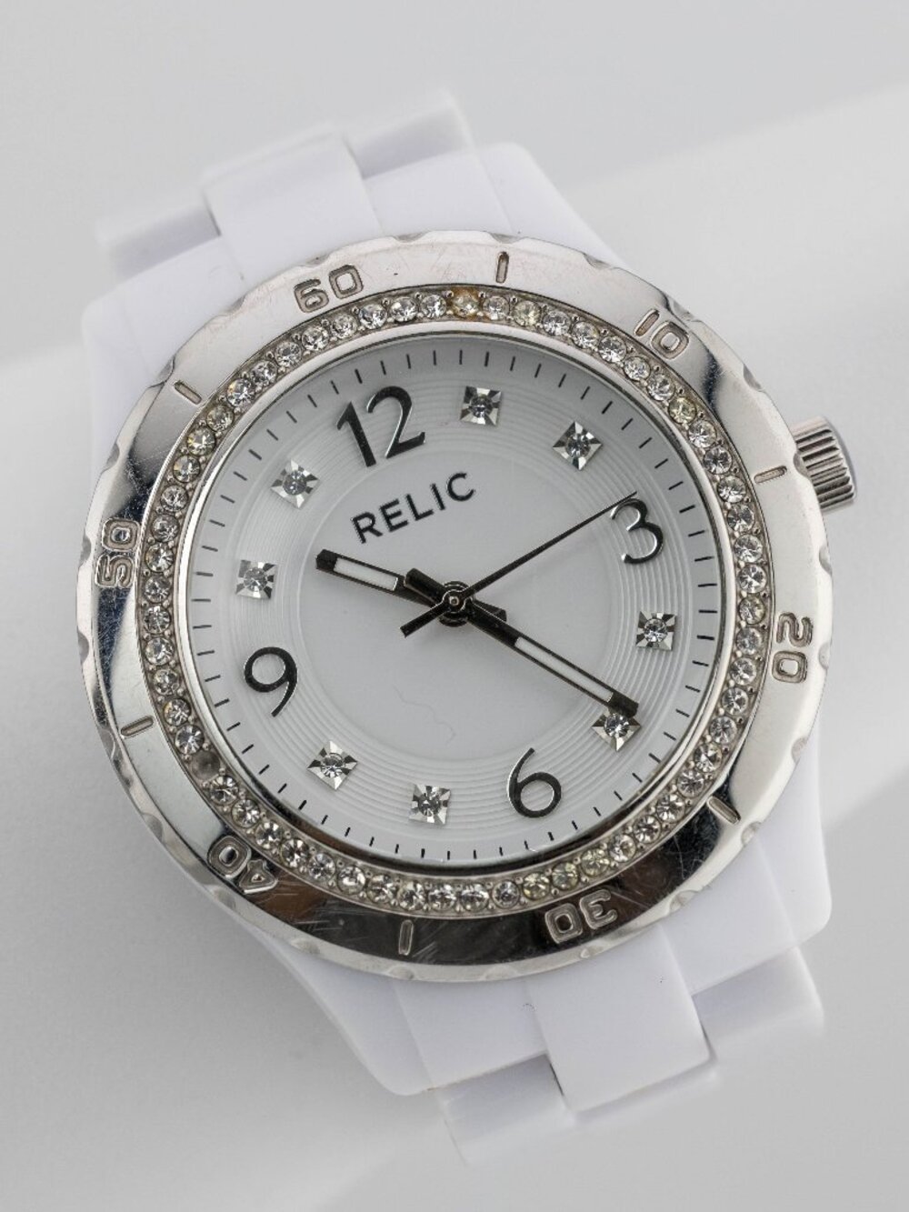 Relic Starla ZR11898 White Crystal Bezel Quartz Analog Women's Watch New Battery